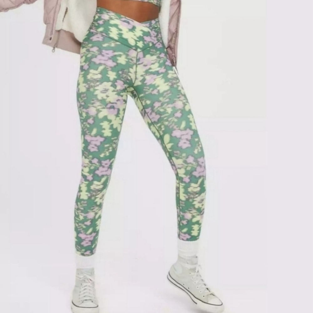 Aerie Women Offline Green Floral Print High Rise
Crossover 7/8 Tight Leggings‎ S